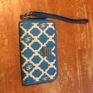Dooney and Bourke wristlet